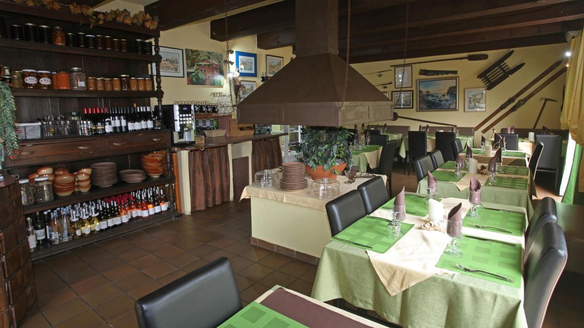 Acropole Asco Hotel Exterior photo